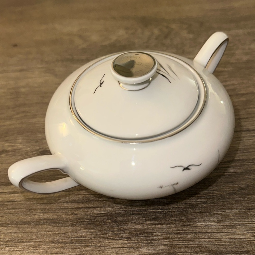 Winterling Bavaria Germany China, covered sugar dish